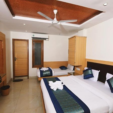 Hotel Lav Kush Deluxe " 3 Min Walking From New Delhi Railway Station " Kültér fotó