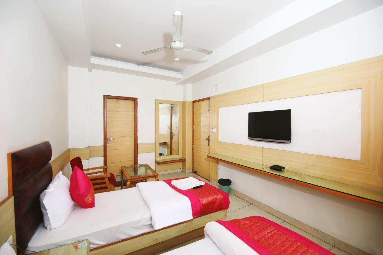 Hotel Lav Kush Deluxe " 3 Min Walking From New Delhi Railway Station " Kültér fotó