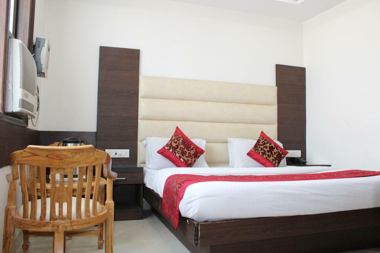 Hotel Lav Kush Deluxe " 3 Min Walking From New Delhi Railway Station " Kültér fotó