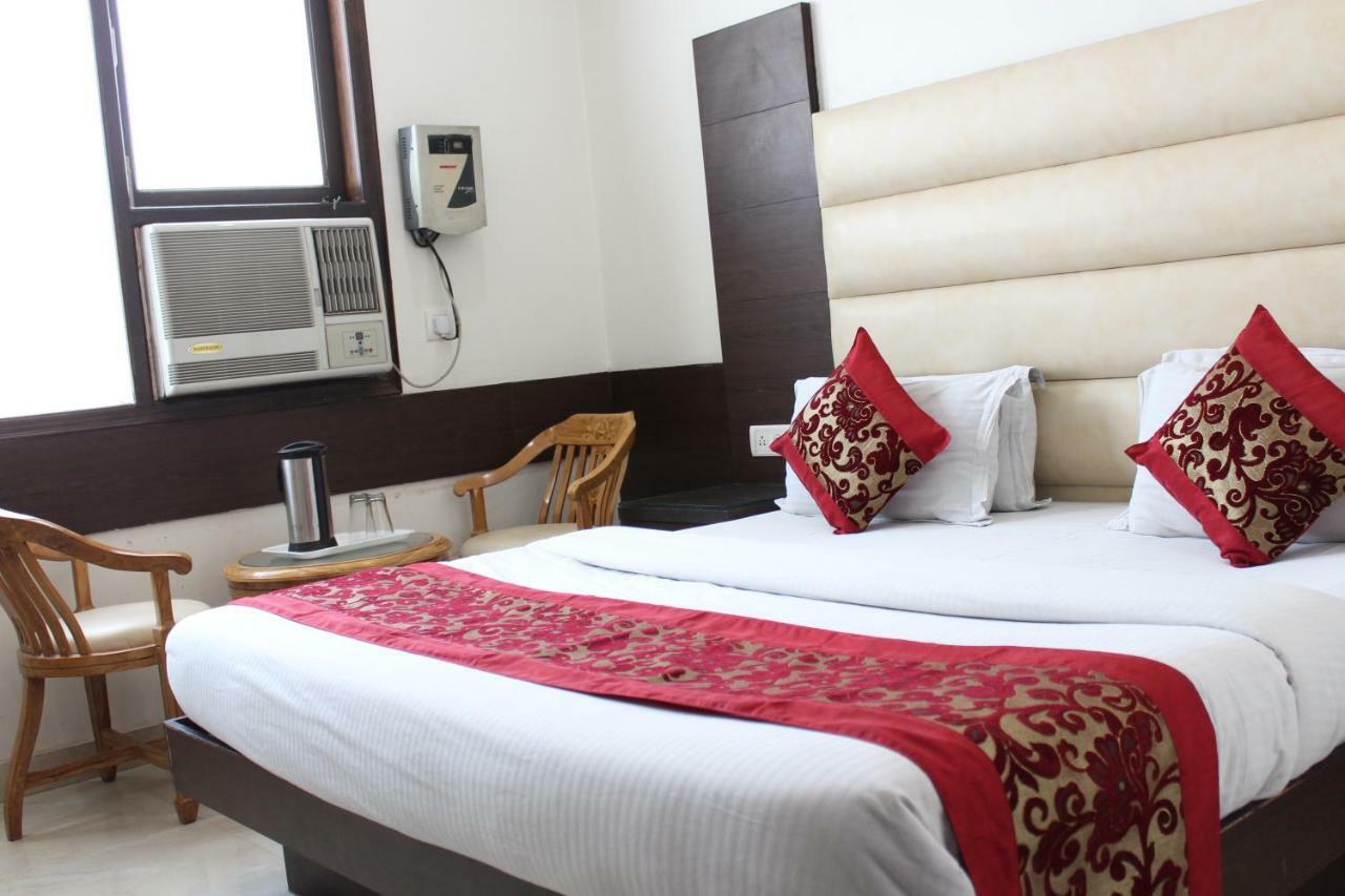 Hotel Lav Kush Deluxe " 3 Min Walking From New Delhi Railway Station " Kültér fotó