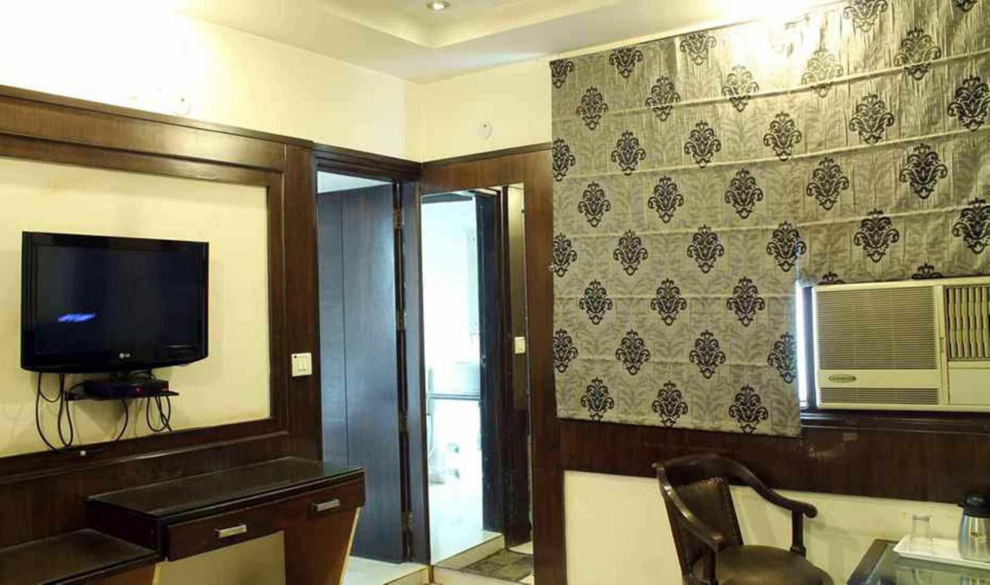 Hotel Lav Kush Deluxe " 3 Min Walking From New Delhi Railway Station " Kültér fotó